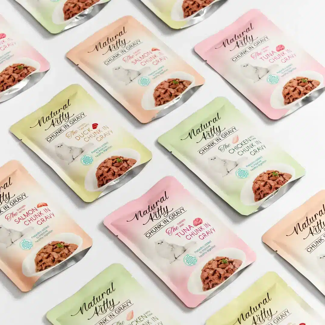 Вологий корм Natural Kitty Chunk in Gravy Chicken and Tuna для котів шматочки курки та тунця в соусі 85 г