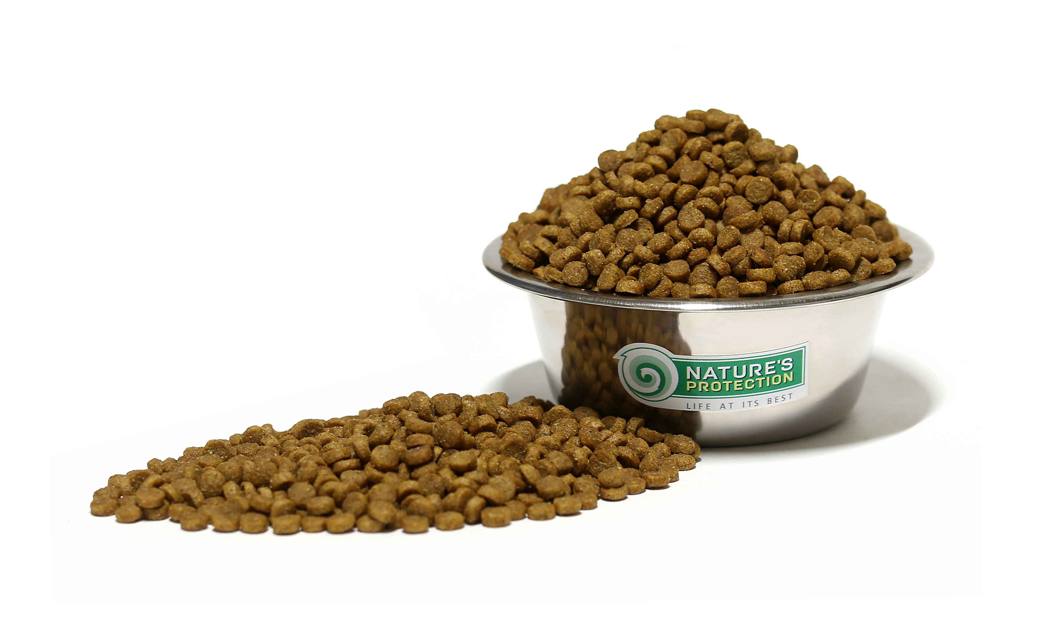 Сухий корм Nature's Protection Indoor Adult cats для котів які живуть в домі 400г